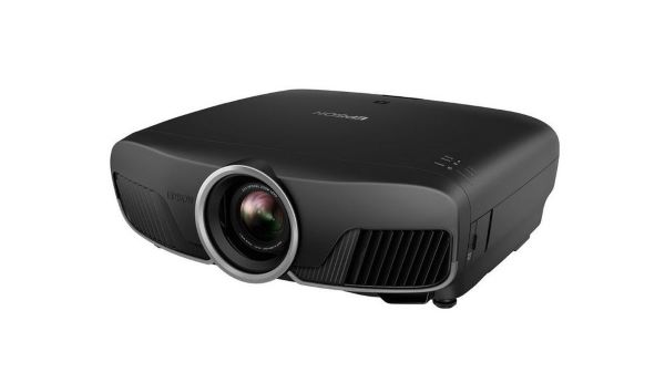Nowoczesny projektor kina domowego Epson TW-9400